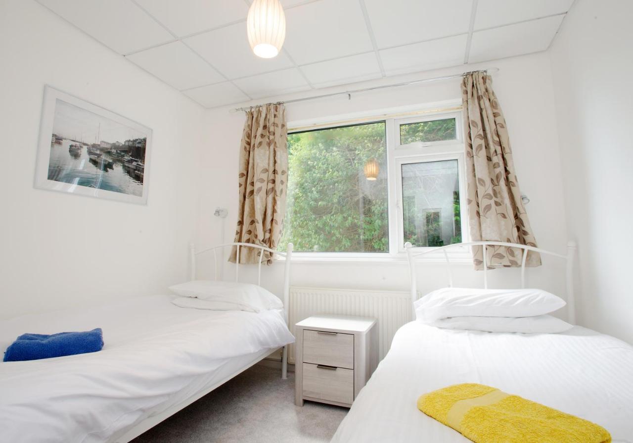 Harbour Apartment At 6 Dolphin Court With Parking Brixham Buitenkant foto